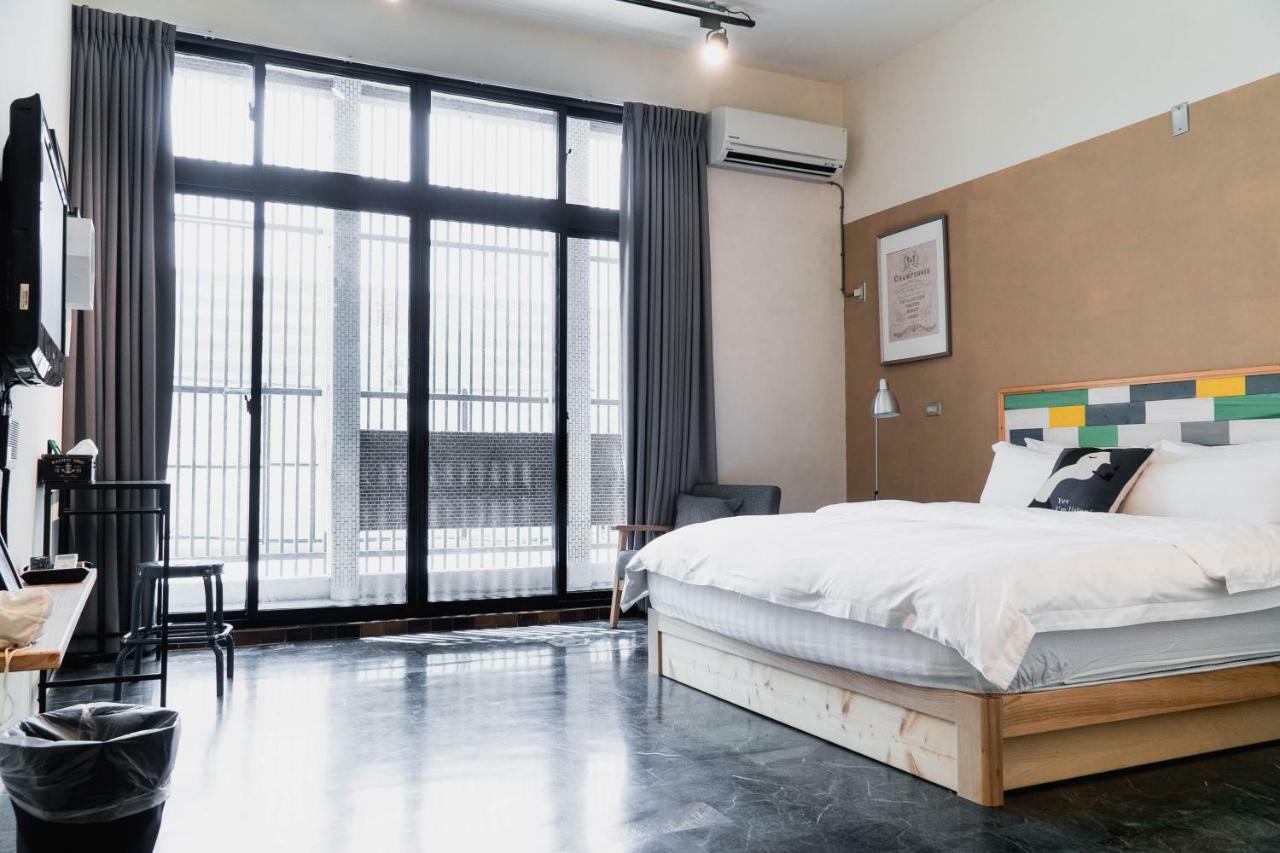 Hotel Lai Jia à Tainan Extérieur photo