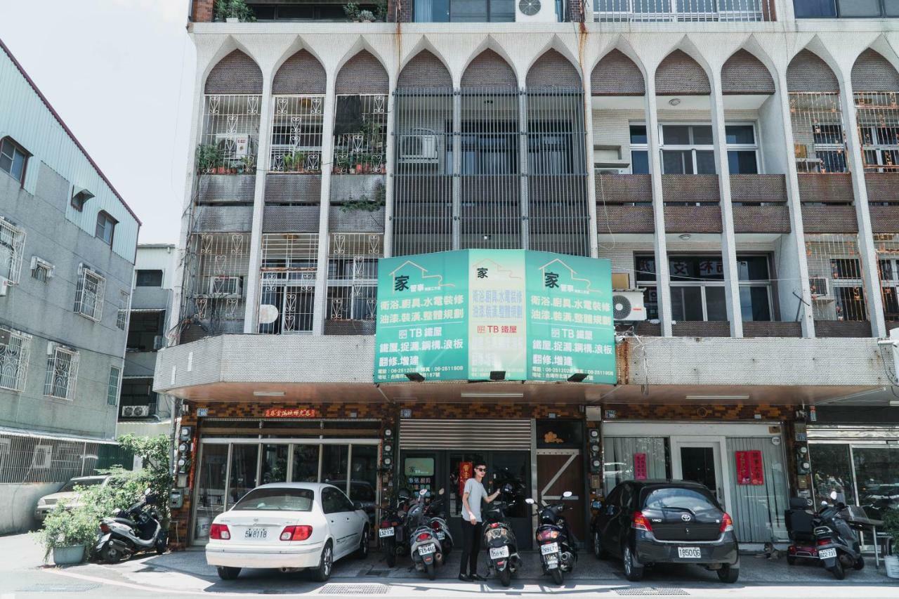 Hotel Lai Jia à Tainan Extérieur photo